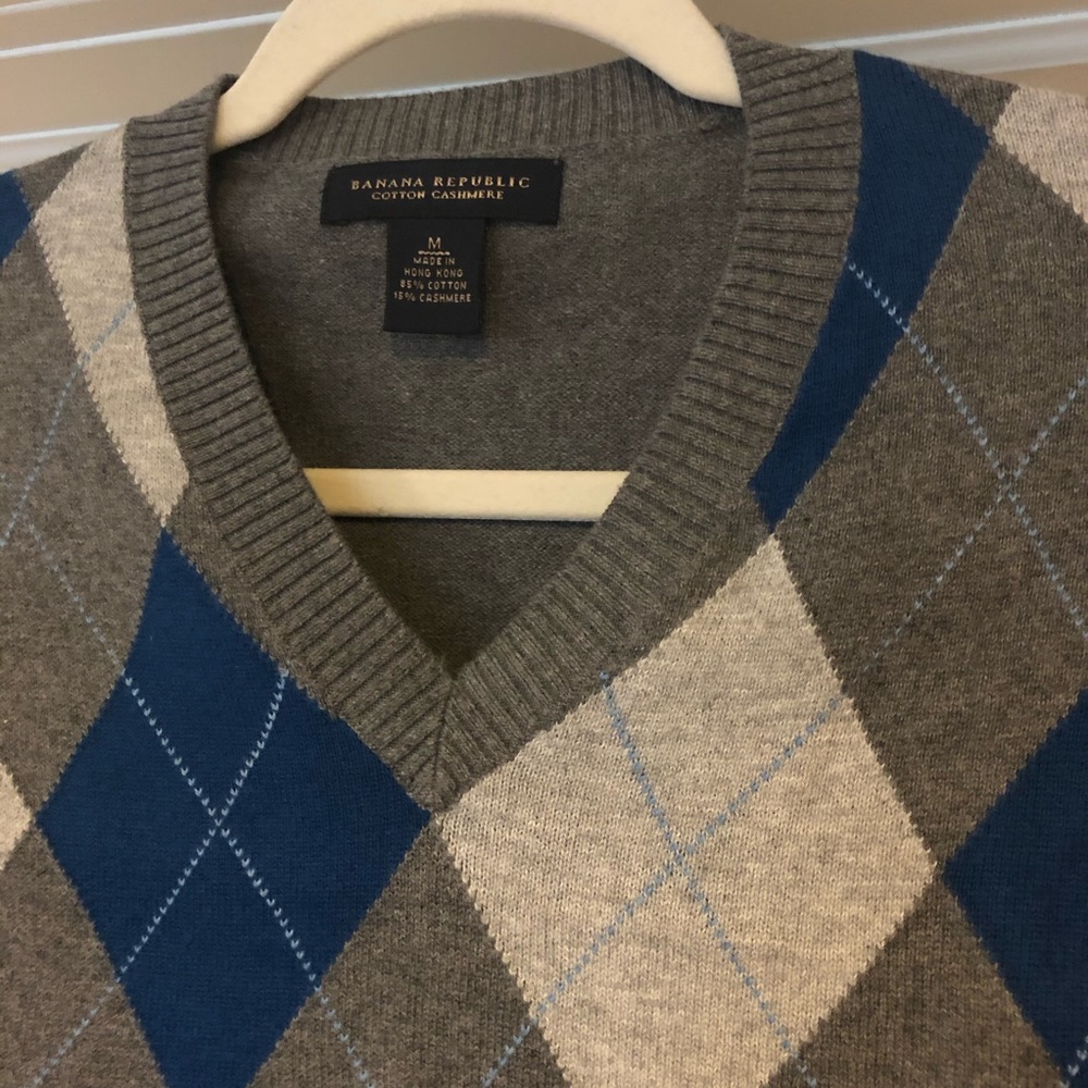 Banana Republic Argyle Sweater - Picture 2 of 2